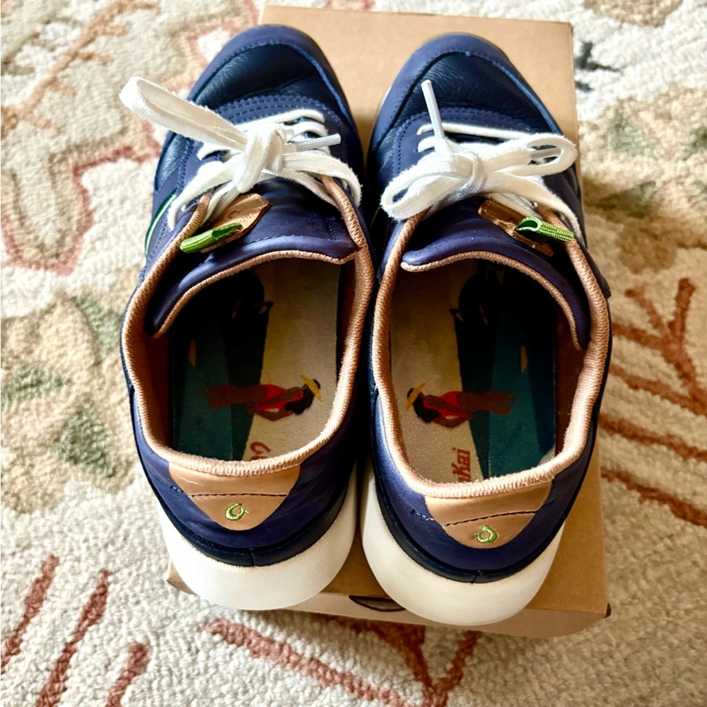 Olukai Kaulele navy leather sneaker W8.5 - Picture 11 of 15